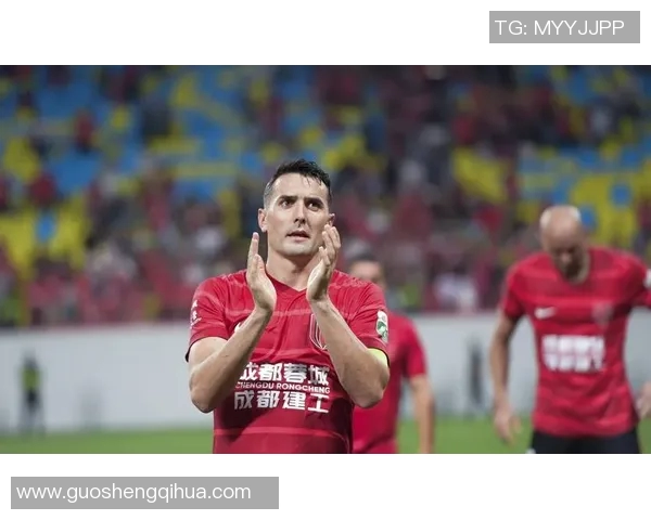 现役足球球星抽烟背后的真实故事与运动员自律困境分析 现役足球球星抽烟背后的真实故事与运动员自律困境分析