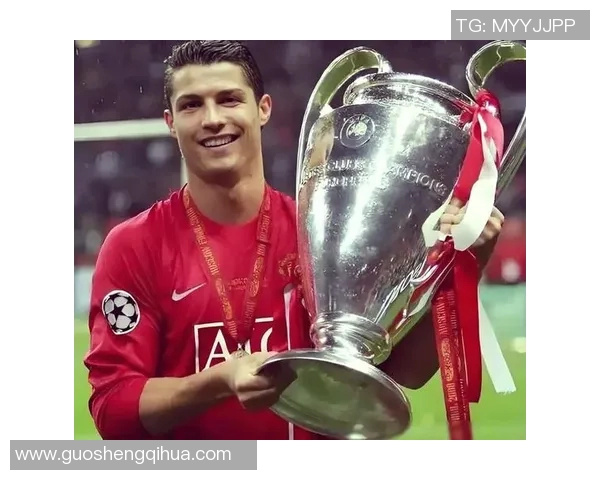 足球传奇家族揭秘：球星背后的亲情故事与荣耀传承